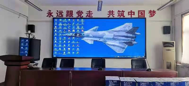 室內(nèi)P2全彩屏完成一塊，積極復(fù)工復(fù)產(chǎn)，抗疫堅(jiān)持到底
